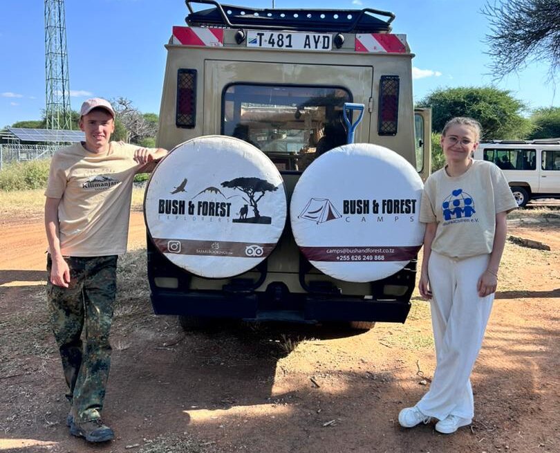 Budget Tanzania safari guide